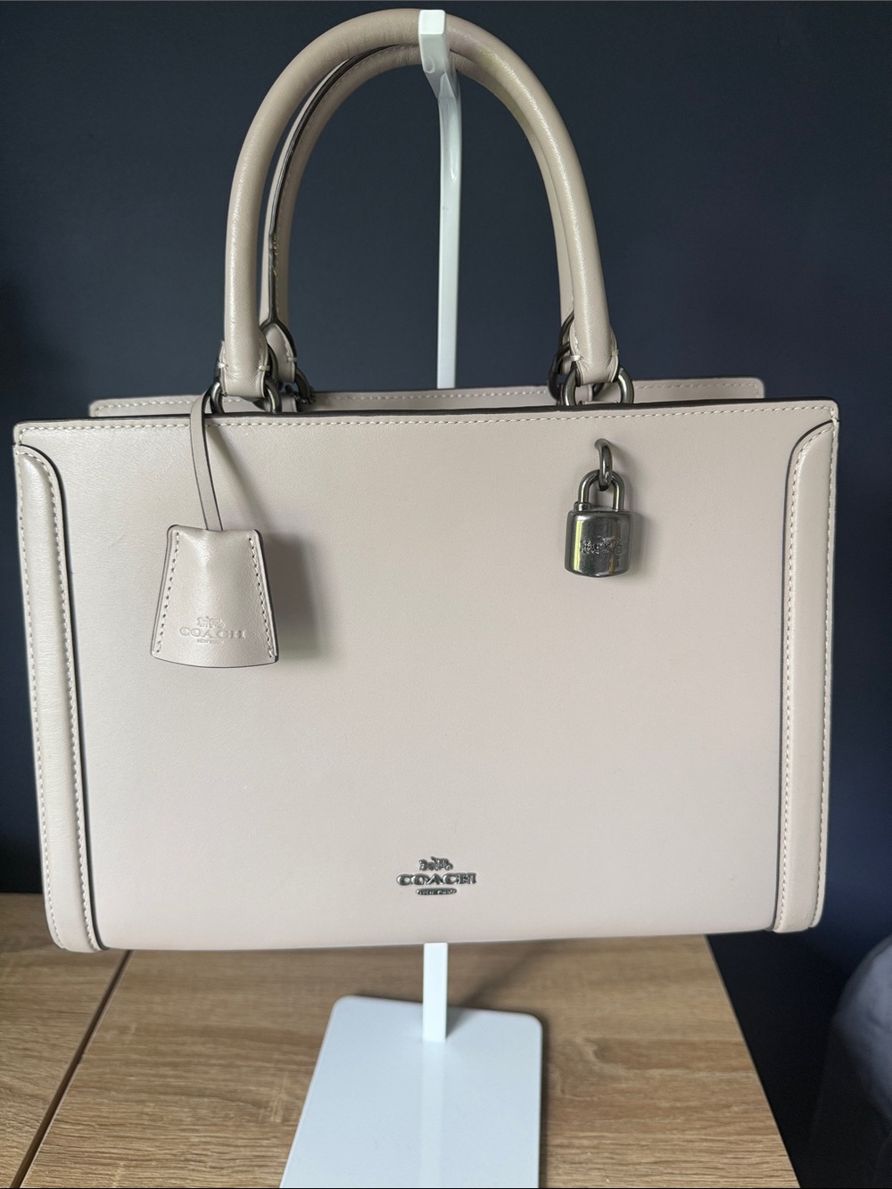 Coach Blush Grey Leather Structured Purse in Excellent condition, like new!!